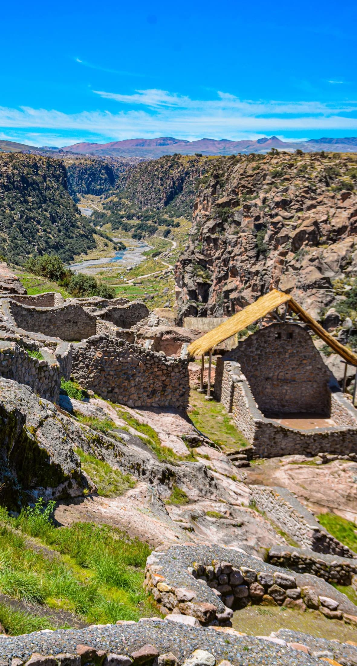 Complejo arqueológico de T’aqrachullo en Suyckutambo, Espinar